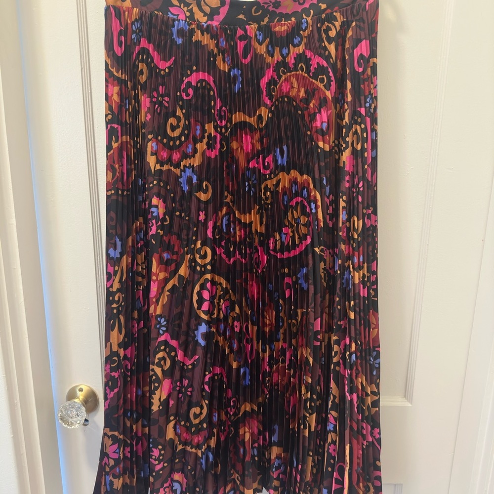 Ann Taylor Brown and Pink Pleated Maxi Skirt